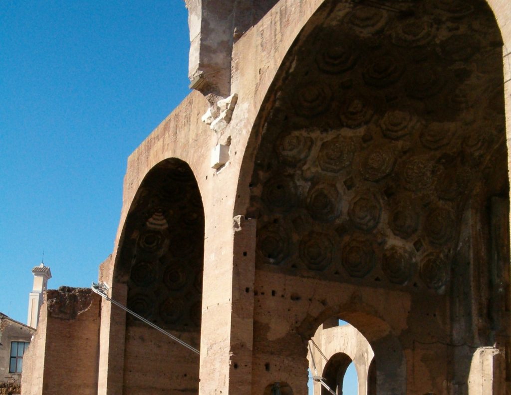 Navate della Basilica di Massenzio Roma